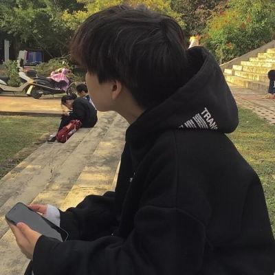 网红吃瓜头像男生,揭秘网络红人的神秘面纱 第2张 网红吃瓜头像男生,揭秘网络红人的神秘面纱 第2张